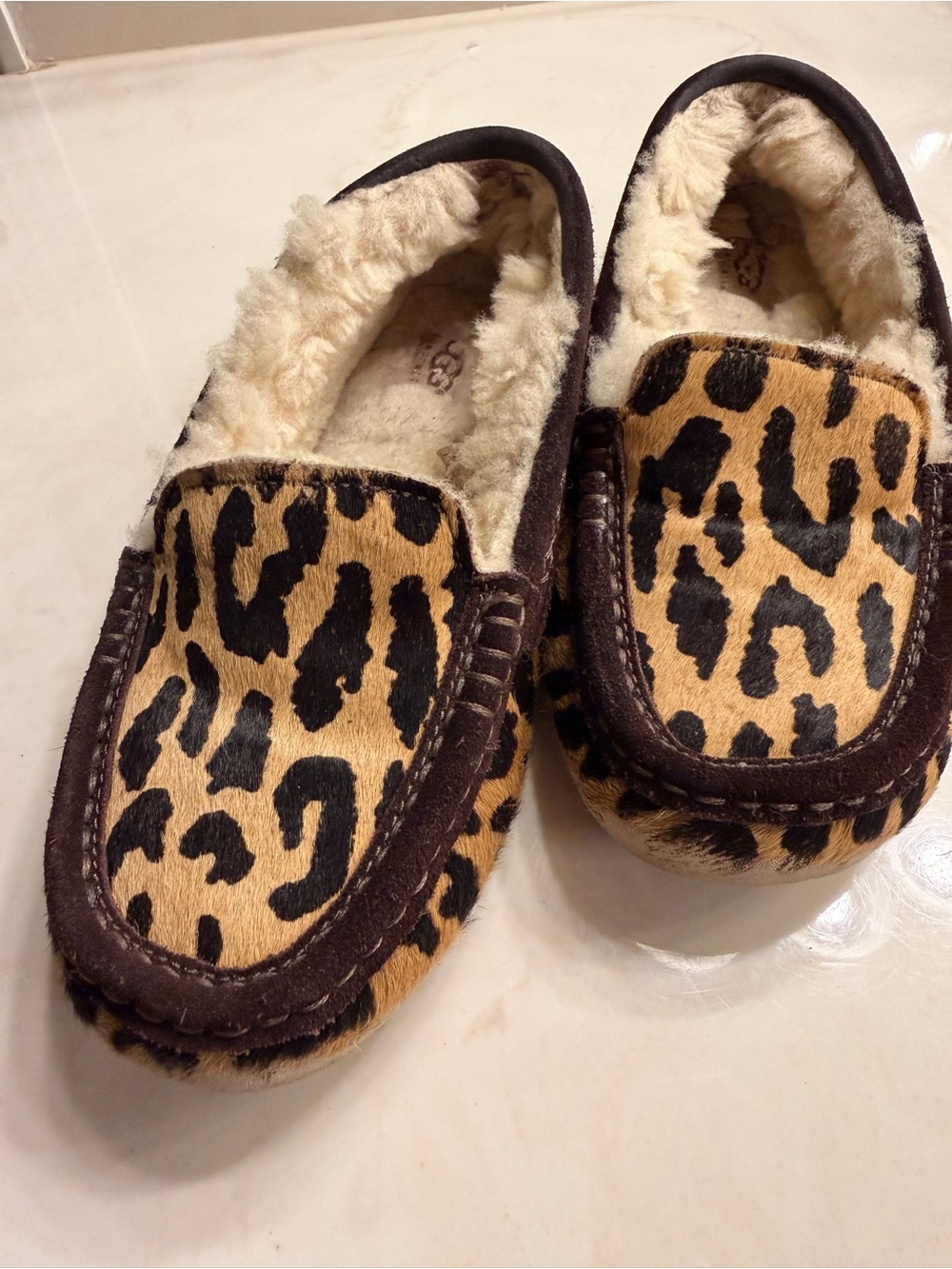 UGG womens Leopard-Print Moccasin Slippers in Brown/Black